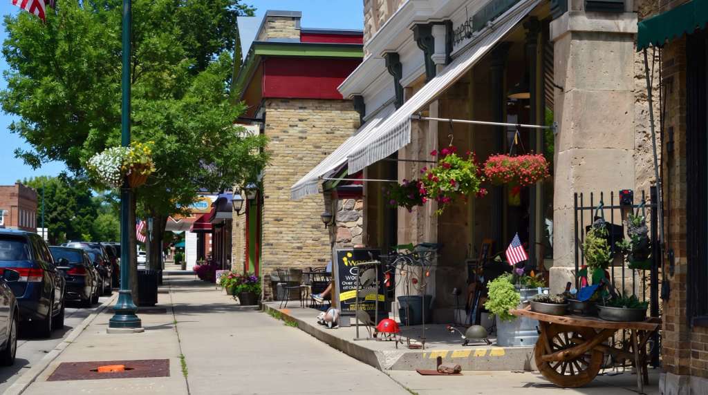 Cedarburg Shopping: A Guide to Washington Avenue & the Settlement