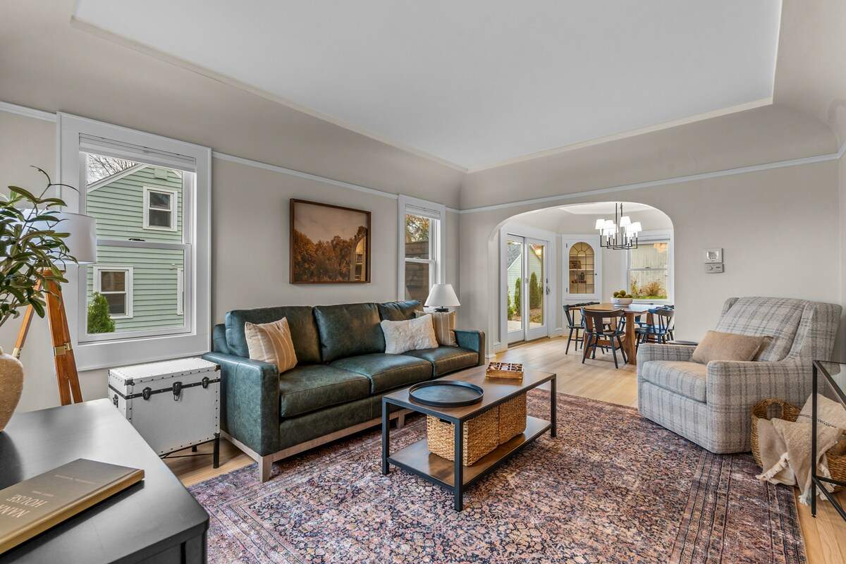 Remodeled Luxury 3BR - Walk to Cedarburg Downtown — photo 2