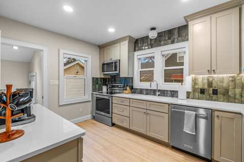 Remodeled Luxury 3BR - Walk to Cedarburg Downtown — photo 4