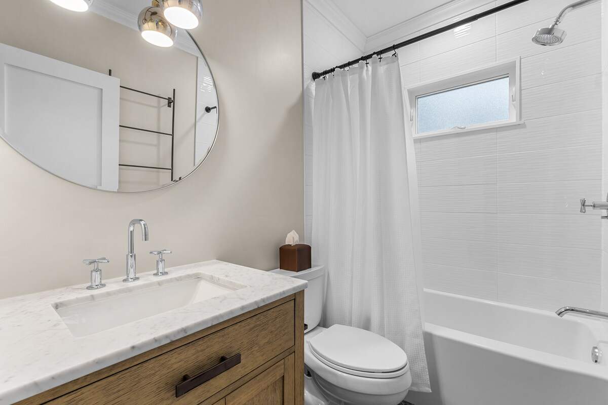 Remodeled Luxury 3BR - Walk to Cedarburg Downtown — photo 8