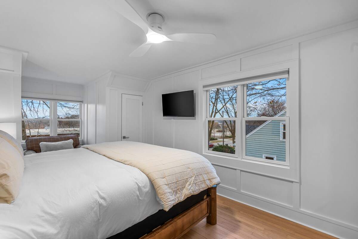 Remodeled Luxury 3BR - Walk to Cedarburg Downtown — photo 13